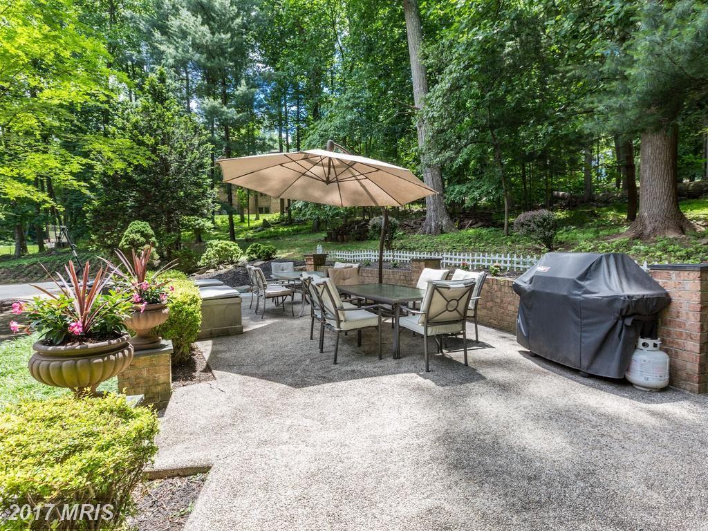 11004 Riverwood Dr - Photo 3 of 30