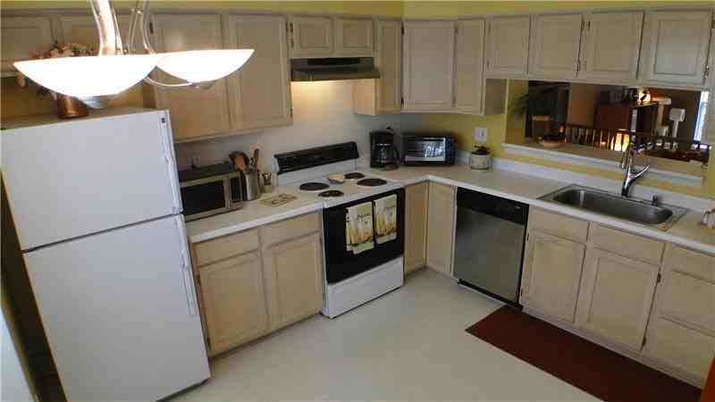 14 Royalty Cir - Photo 2 of 17