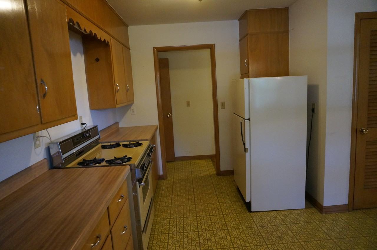 101 Bruce St - Photo 3 of 20