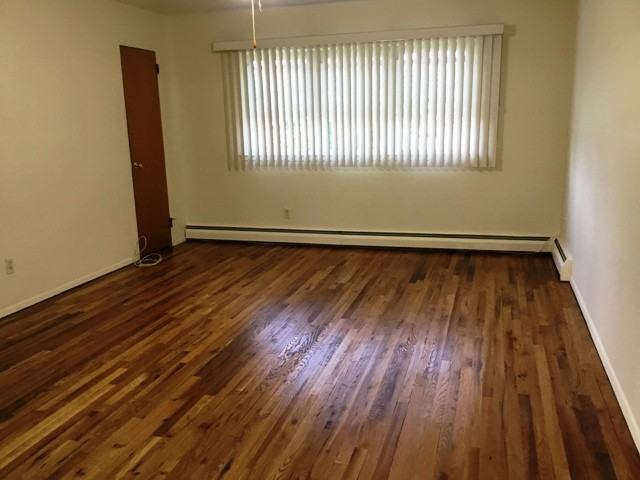 136 Jerusalem Ave - Photo 3 of 9