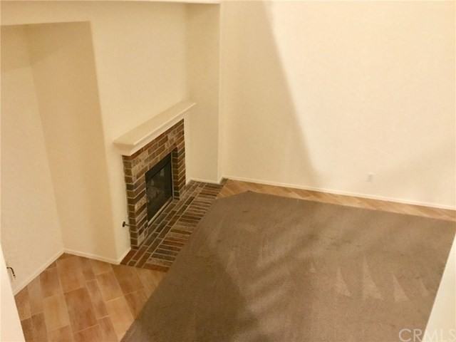 12 Bloomington St - Photo 2 of 15