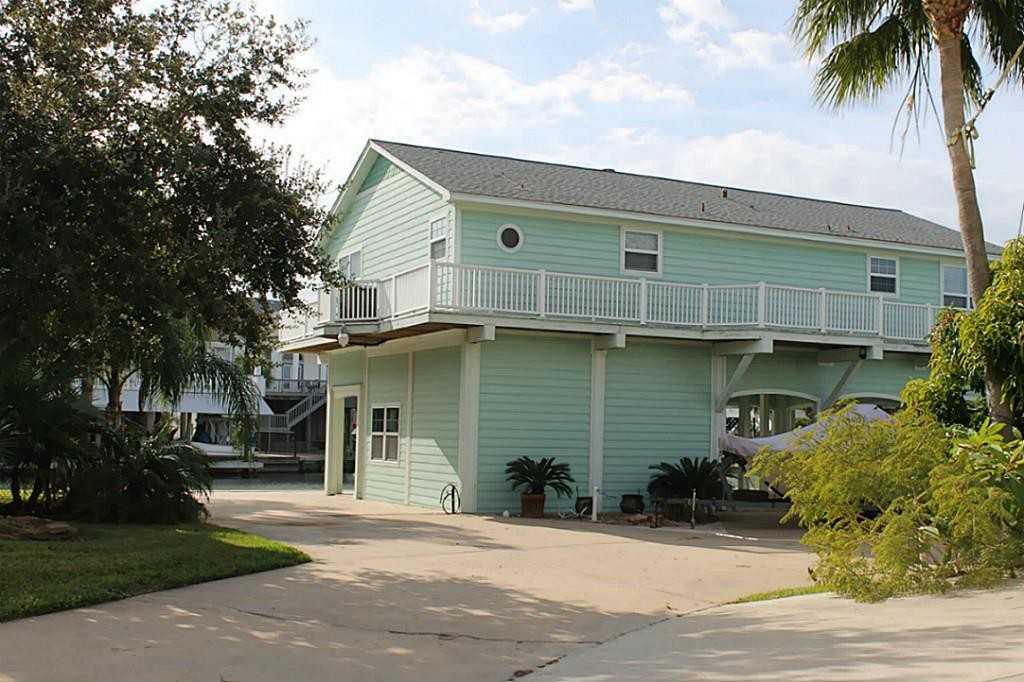 201 Bamaku Bend - Photo 2 of 18