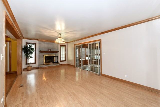 8543 S Kean Ave - Photo 3 of 9