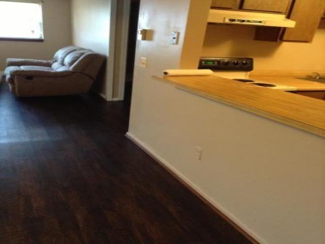1065 Memorial Ave - Photo 2 of 6
