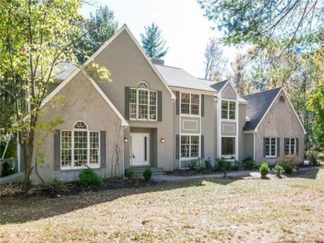 22 Lucy Way - Photo 2 of 8