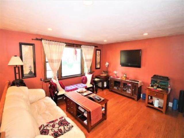 70 Branch St - Photo 2 of 6