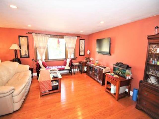 70 Branch St - Photo 3 of 6