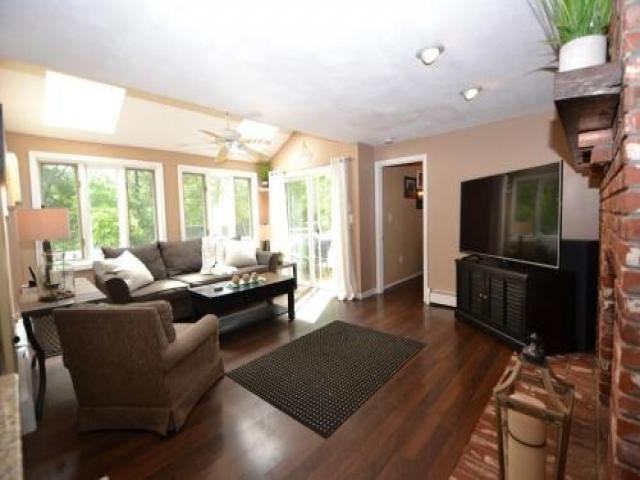 395 Mendon Road - Photo 3 of 6