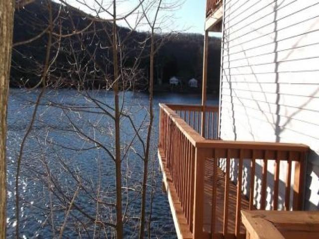 225 Roosevelt Dr - Photo 3 of 6