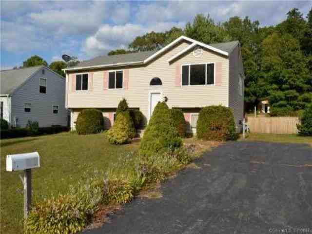 135 Cottonwood Ln - Photo 2 of 10