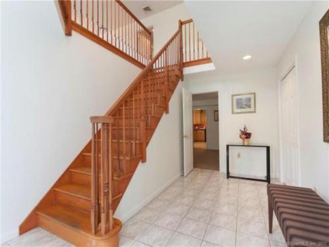 912 New Britain Ave - Photo 2 of 7