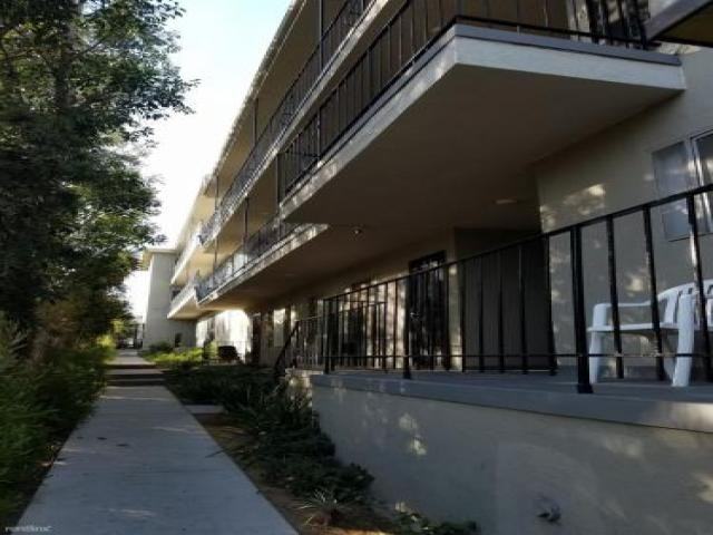 4919 Webster St - Photo 3 of 7