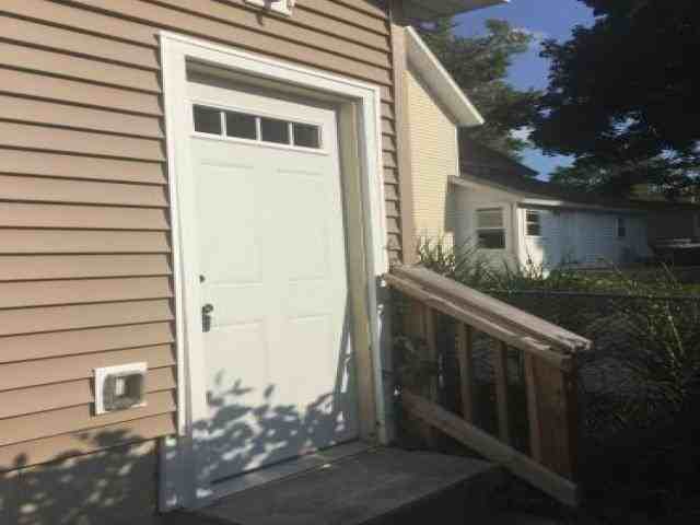 703 Pearl St - Photo 3 of 6