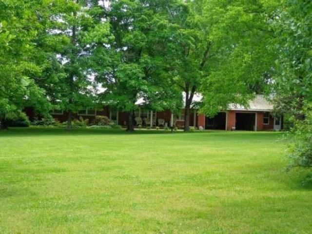 2816 Burke Ave - Photo 3 of 6