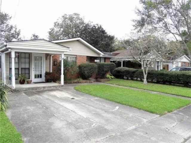 10519 St Joseph St - Photo 2 of 6