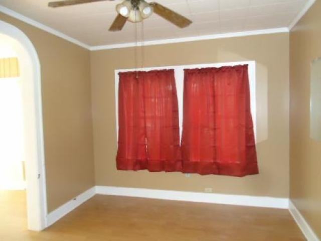 221 S Curran Ave - Photo 3 of 6