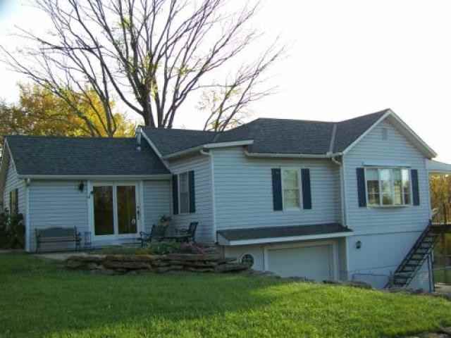 2140 NE Todd George Pkwy - Photo 3 of 4