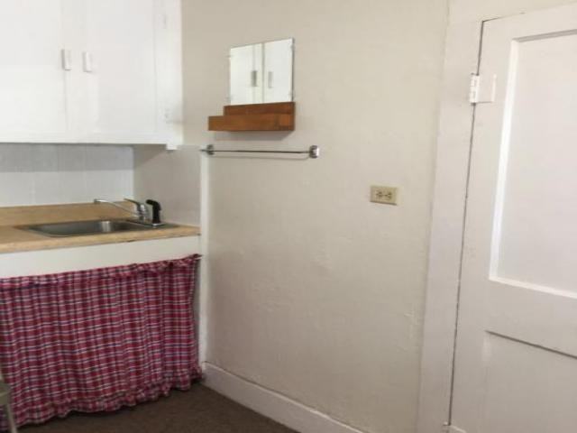 1412 St John St - Photo 2 of 6