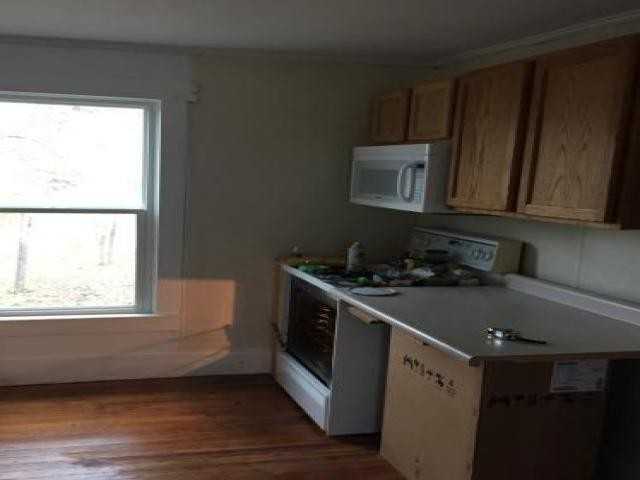 108 N Blackford St - Photo 2 of 6