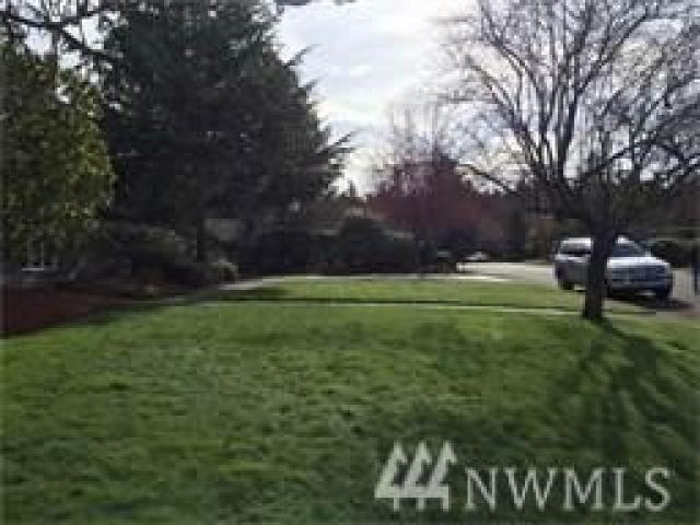 8581 Hunts Point Ln - Photo 2 of 6