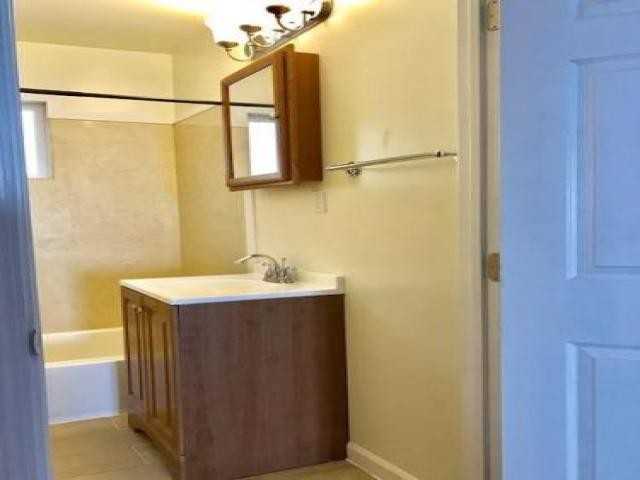 2511 Truman Ave - Photo 3 of 6