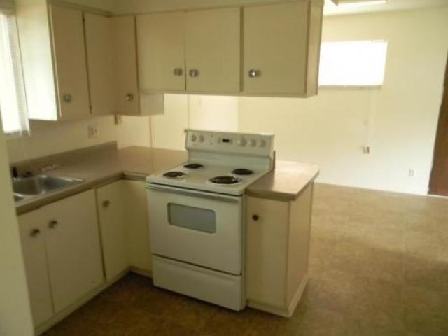 1938 Arlington St - Photo 2 of 5