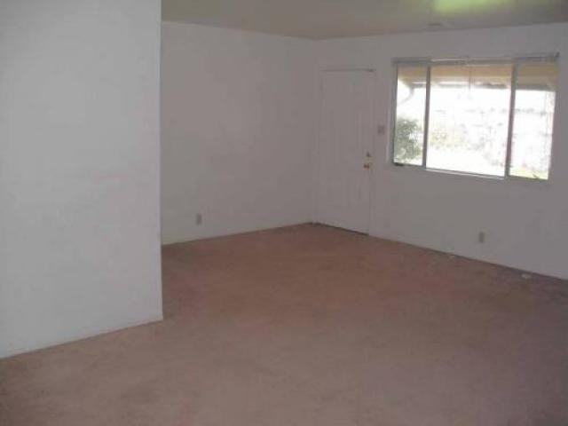 3230 Nathan Ct - Photo 3 of 4