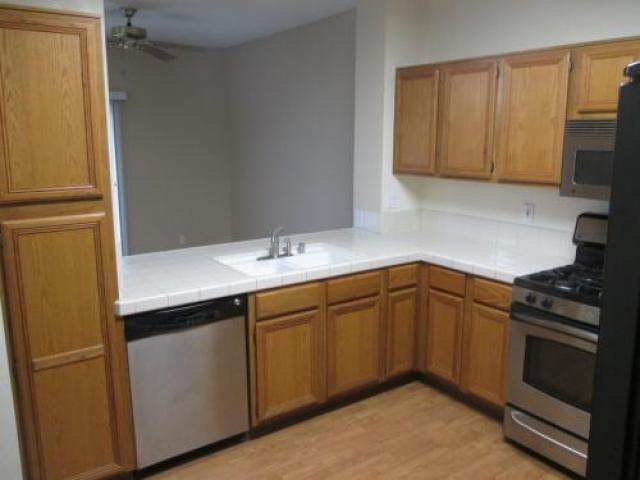 1656 Cloister Ave - Photo 2 of 6
