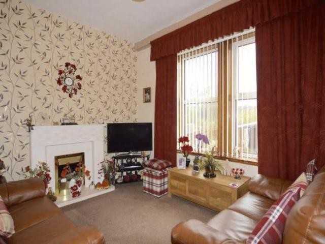 4246 42nd St - Photo 2 of 12