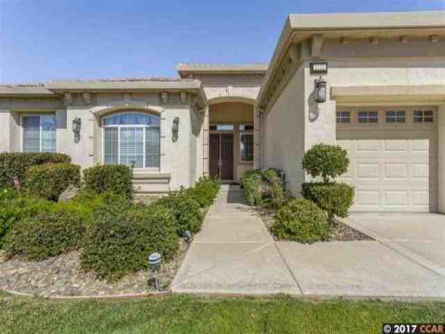 1121 Teal Ct - Photo 2 of 6