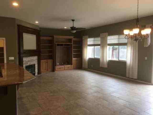 2545 Elliot St - Photo 3 of 5