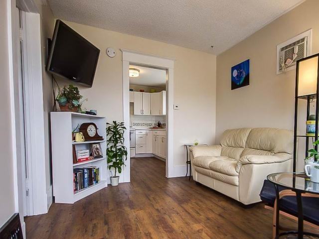 4925 Stern Ave - Photo 3 of 9