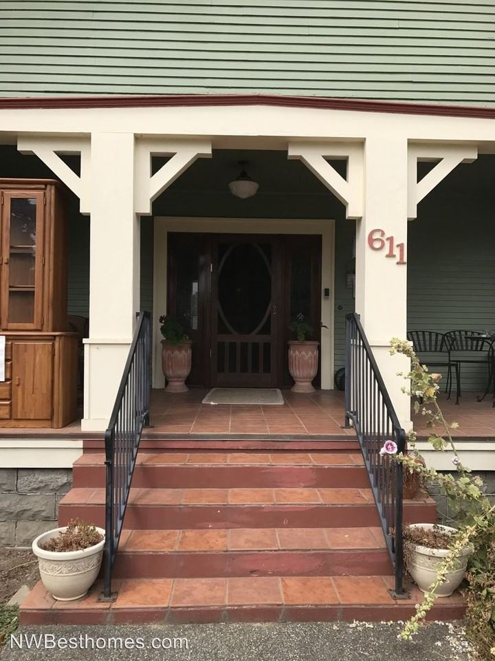 611 W Main St - Photo 2 of 29