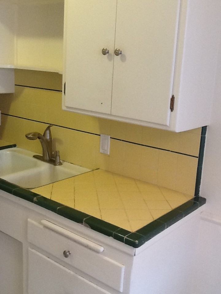 1000 N Orange Grove Ave - Photo 2 of 7