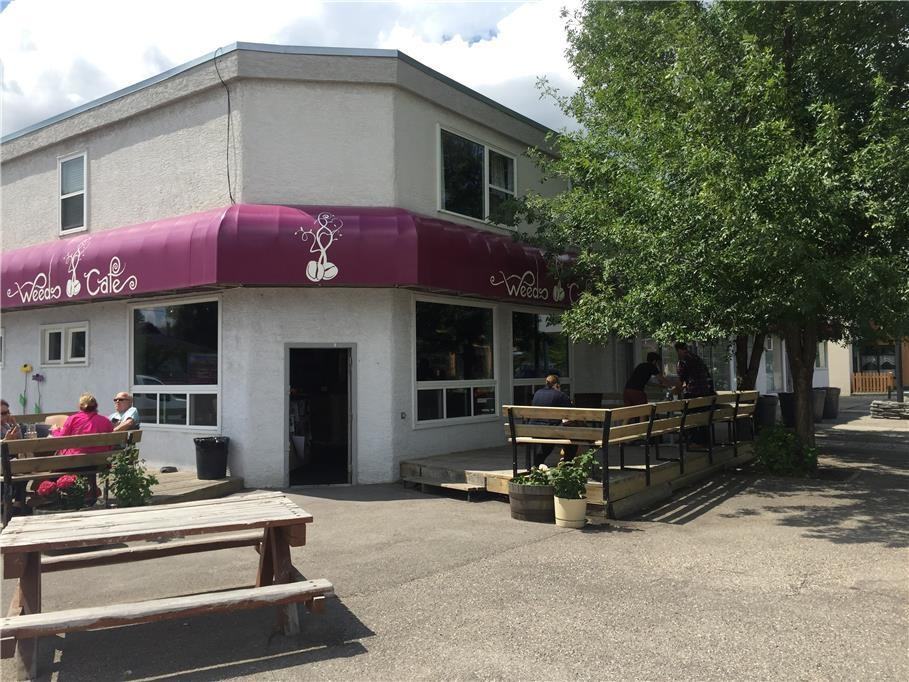 2 Bedroom Apartment above Weeds Cafe Northwest Calgary - Photo 2 of 11