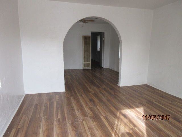 3419 Gateway Blvd W - Photo 2 of 12