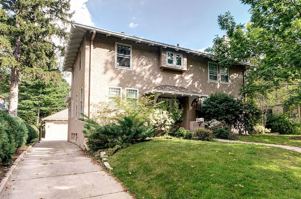 4725 Fremont Ave S - Photo 2 of 27