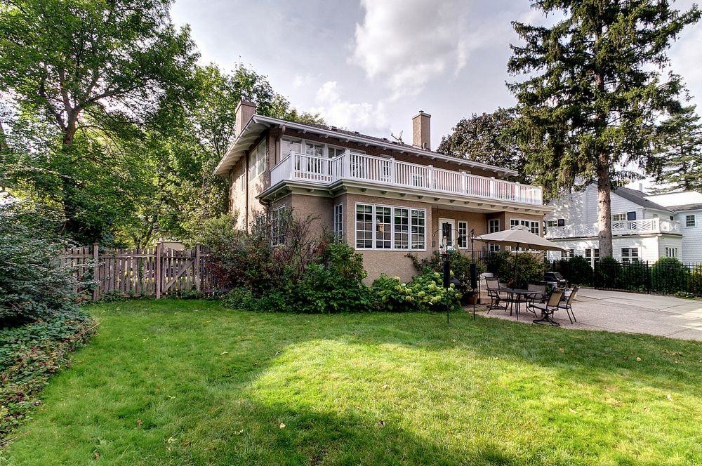 4725 Fremont Ave S - Photo 3 of 27