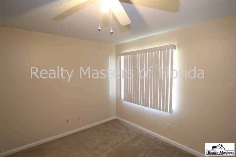 1608 Sunny Ridge Ln - Photo 3 of 15