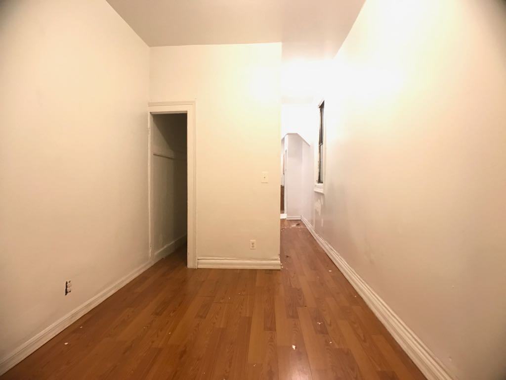 113 Graham Avenue #19HK
