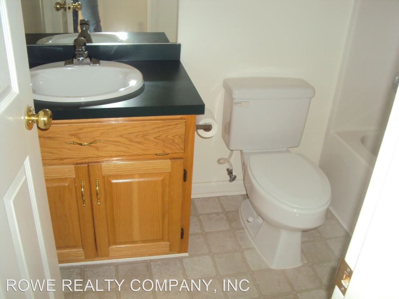 37 Powell Dr - Photo 3 of 5