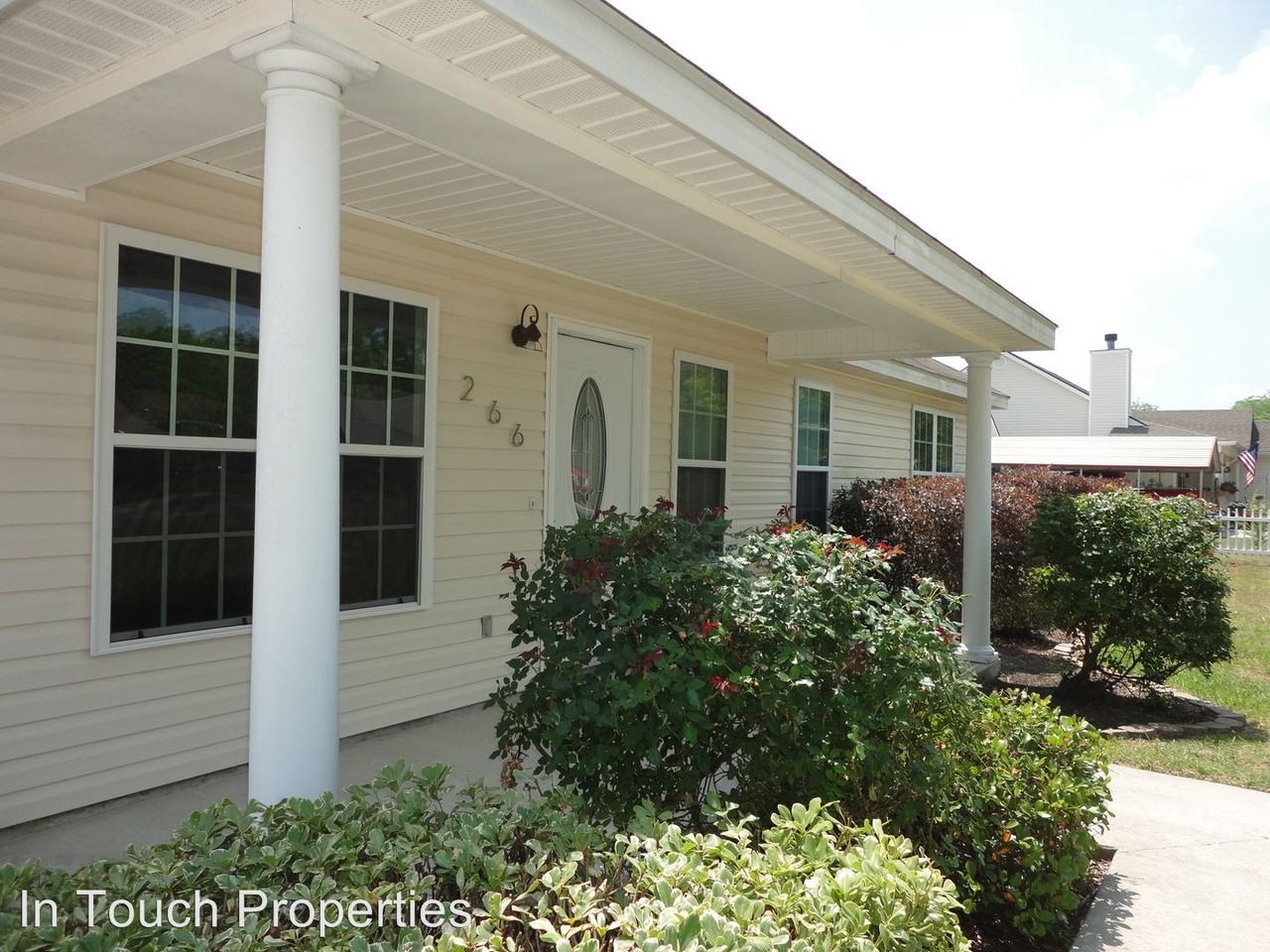 266 Pecan St - Photo 2 of 20