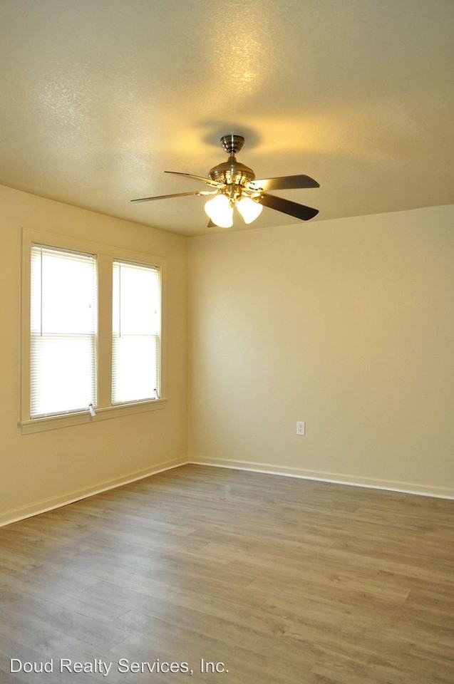 977 Merrimac Ave - Photo 2 of 21