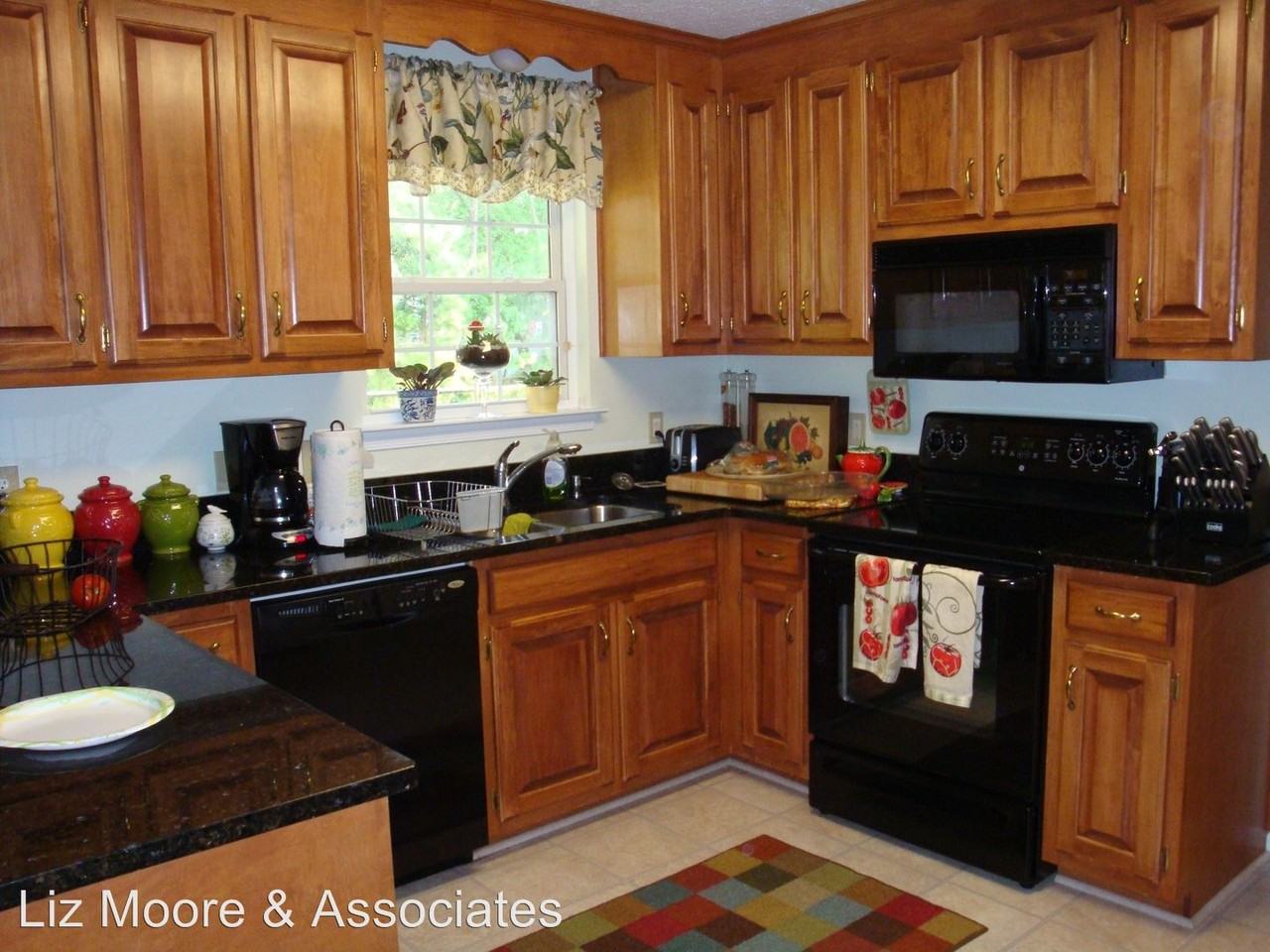 206 Loyal Ln - Photo 2 of 9