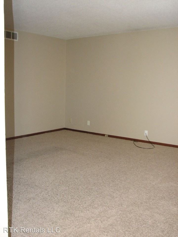 2711 Summit Rd. - Photo 3 of 10