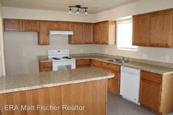 8732 E 37th Ln - Photo 3 of 12