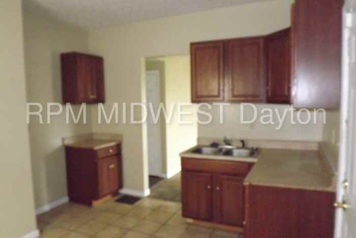 786 Edgemont Ave - Photo 3 of 13