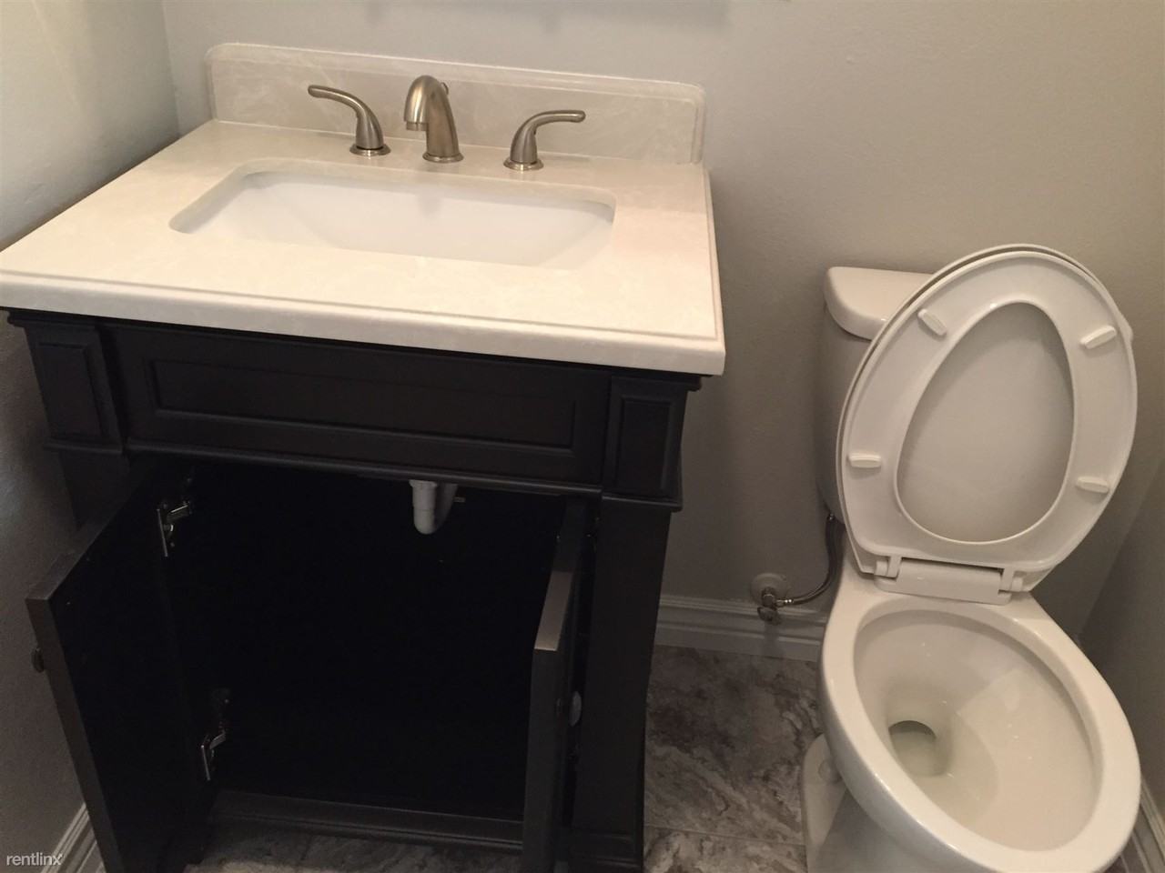 1112 Baker St - Photo 2 of 13