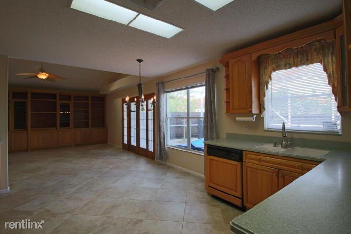 151 Cypress Cove - Photo 2 of 9