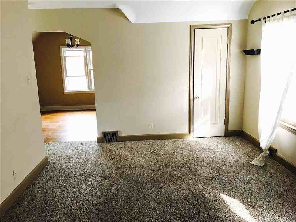 18 Woodward Heights - Photo 3 of 9